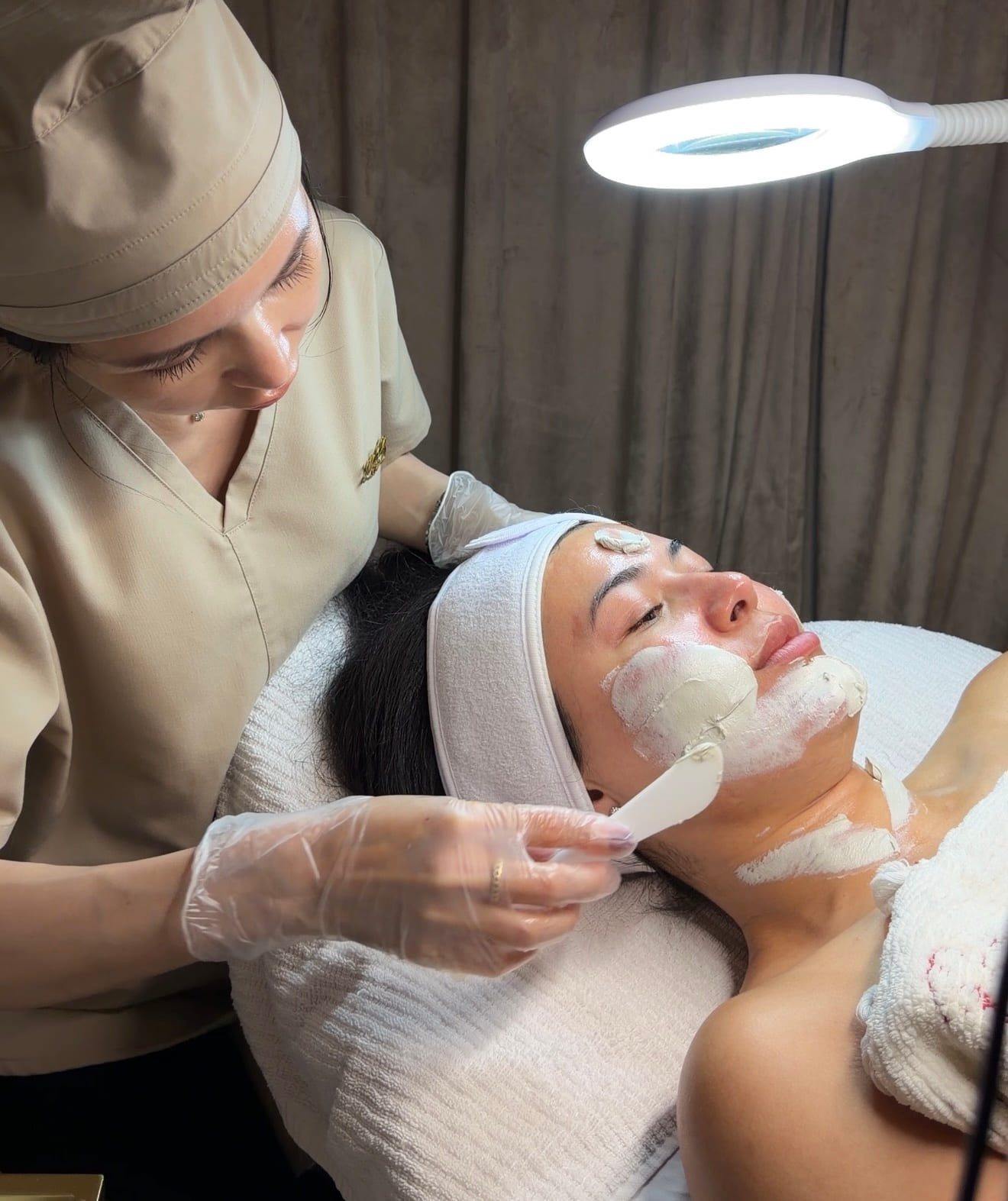 Signature Glow Facial